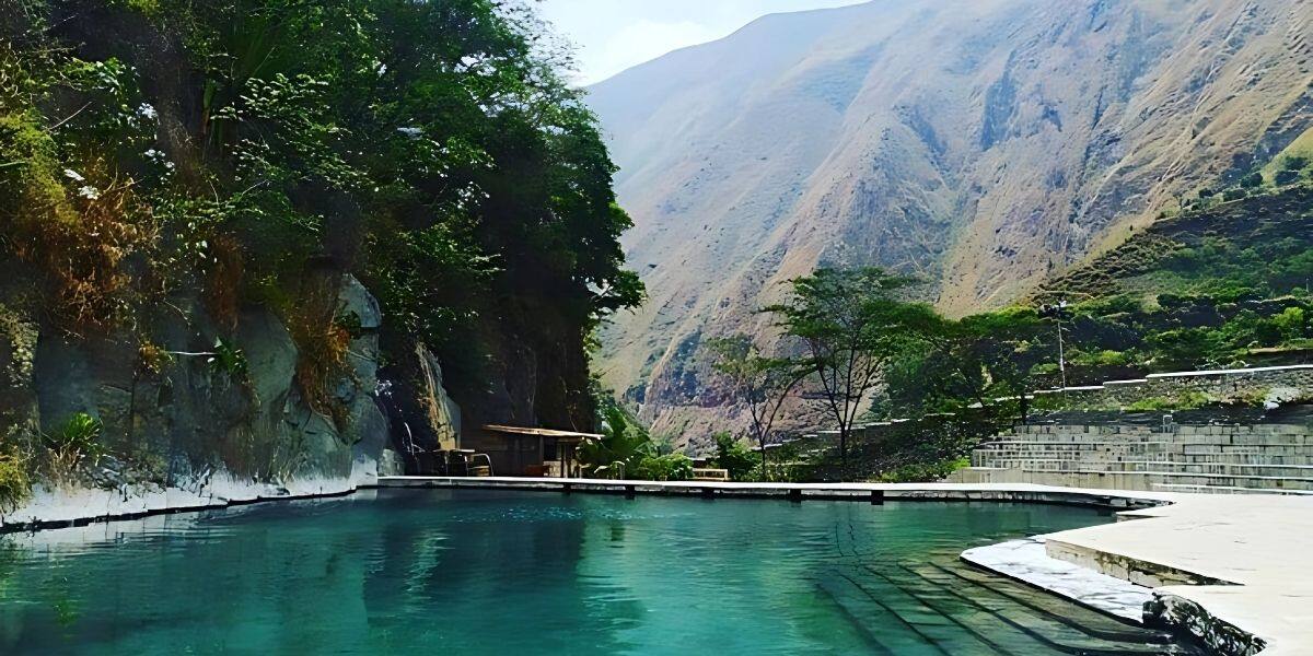 hot springs in Machu Picchu town