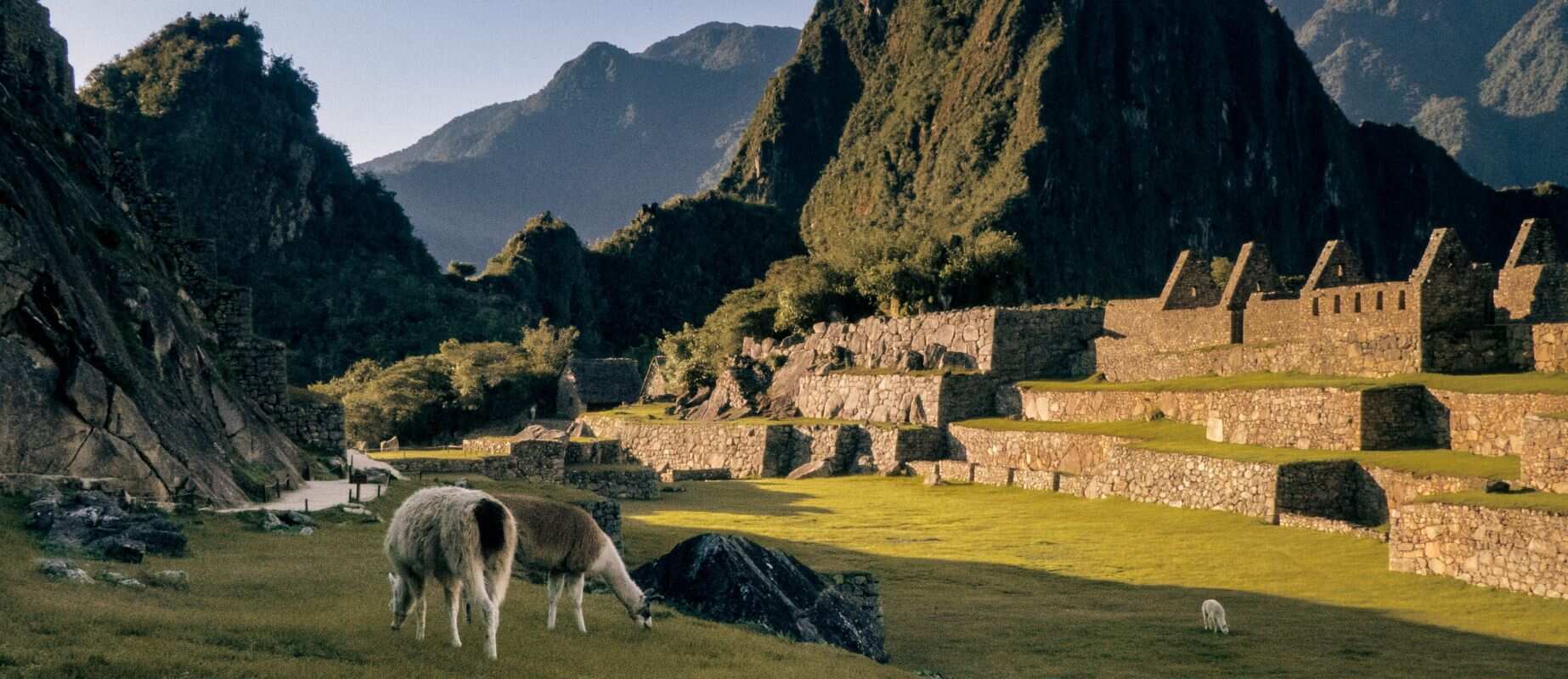 inca city of machu Picchu, one of the 7 wonders of the modern world