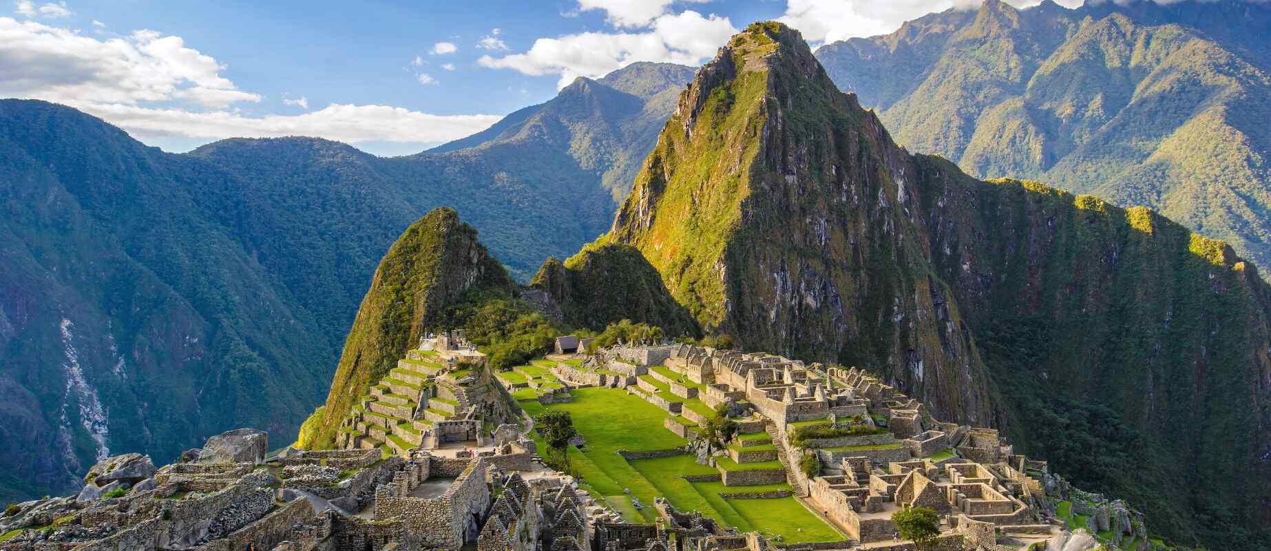 the inca ruins of machu picchu